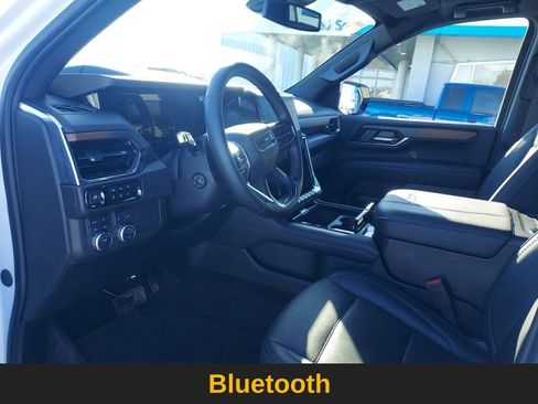 Used 2025 GMC Yukon Denali image 11