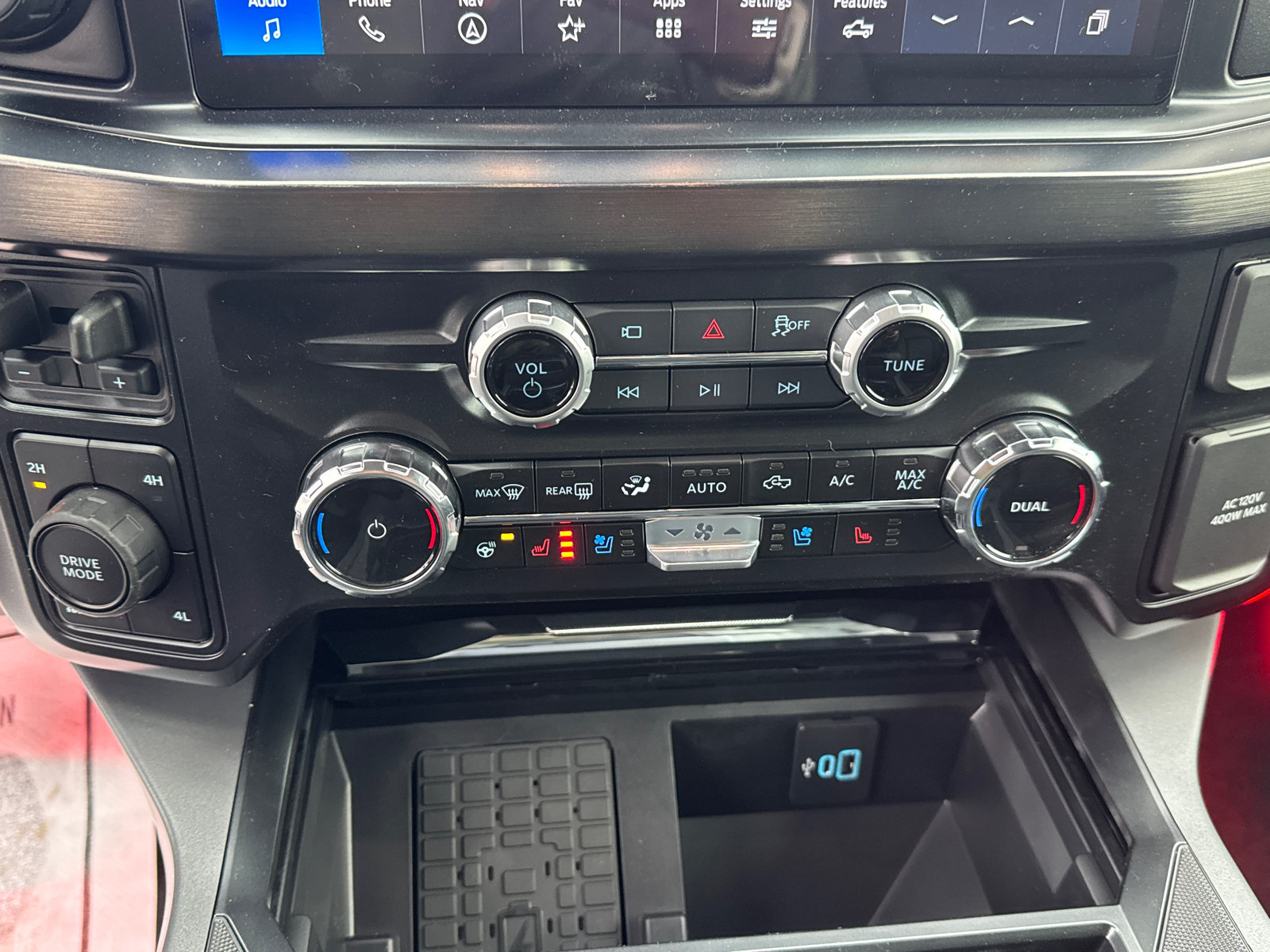 New 2026 Ford F250 Lariat w/ Black Appearance Package AWD/4WD image 30