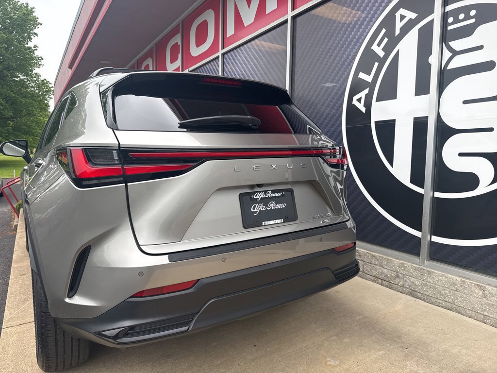 Used 2023 Lexus NX 350 AWD image 12