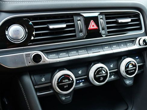 Used 2021 Genesis G70 3.3T image 50