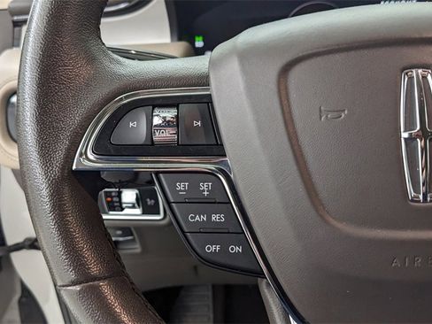 Used 2023 Lincoln Nautilus AWD w/ Premium Package image 30