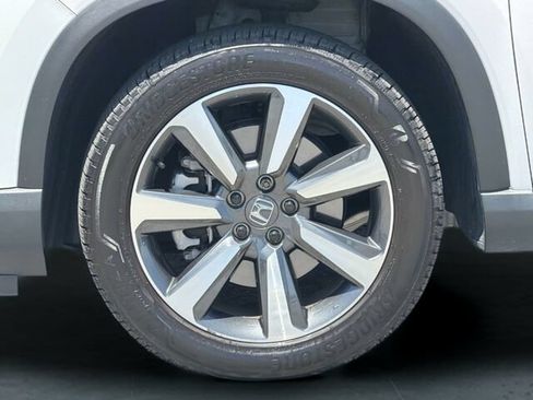 Used 2025 Honda Pilot Elite image 34