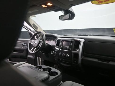 Used 2022 RAM 1500 Classic SLT AWD/4WD image 37