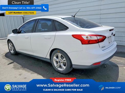 Used 2014 Ford Focus SE w/ SE Winter Package FWD image 3