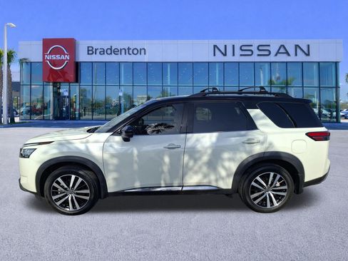 Certified 2023 Nissan Pathfinder Platinum AWD/4WD image 8