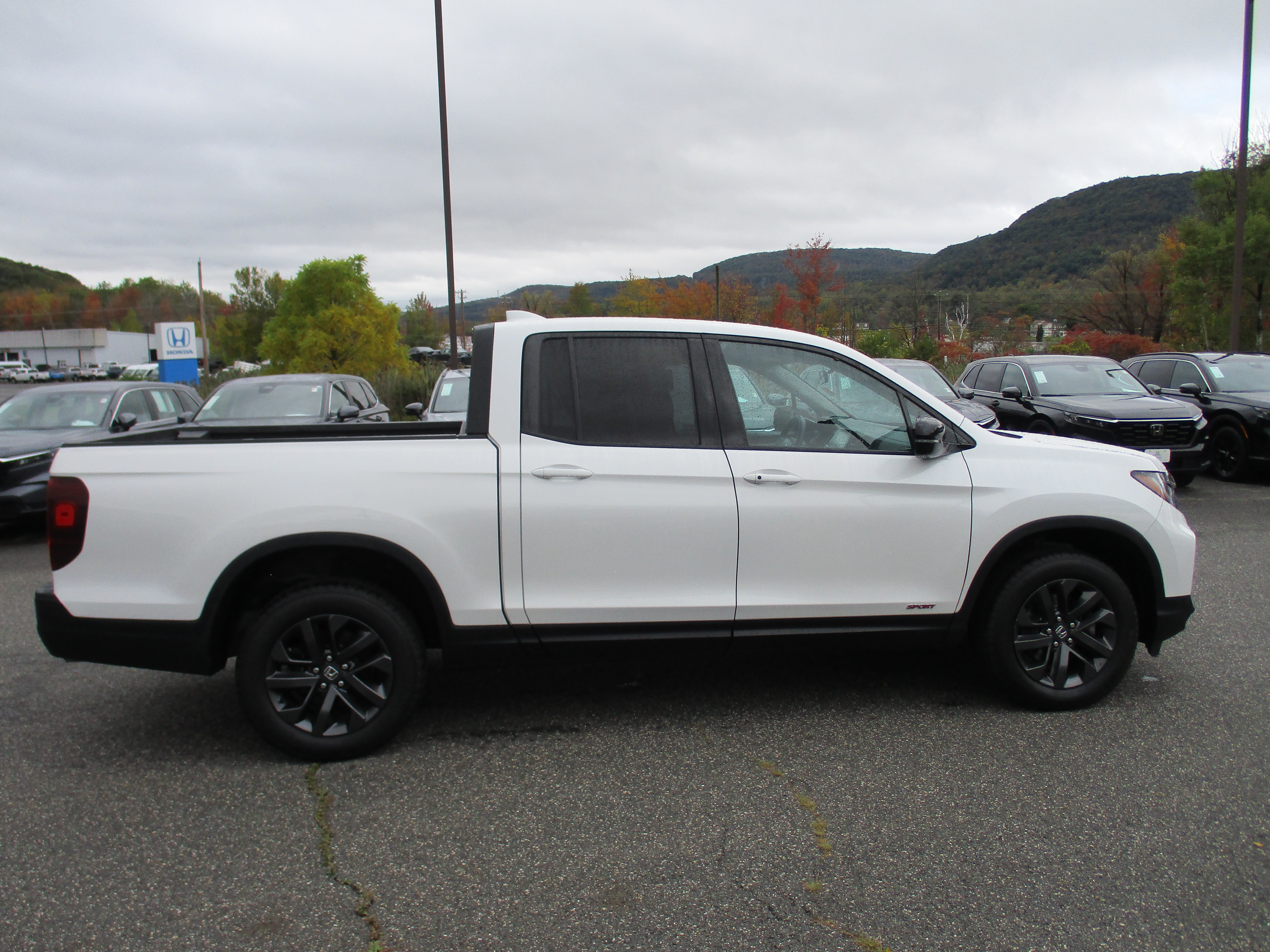 Certified 2021 Honda Ridgeline Sport image 4