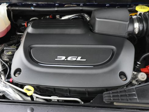 Used 2017 Chrysler Pacifica Touring-L FWD image 20