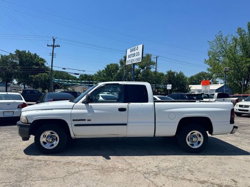 Used 1996 Dodge Ram 1500 Truck 2WD Club Cab image 2