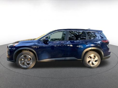 Used 2025 Nissan Rogue SV image 4