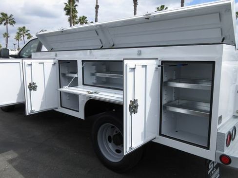 New 2024 Ford F450 XL w/ XL Chrome Package image 12