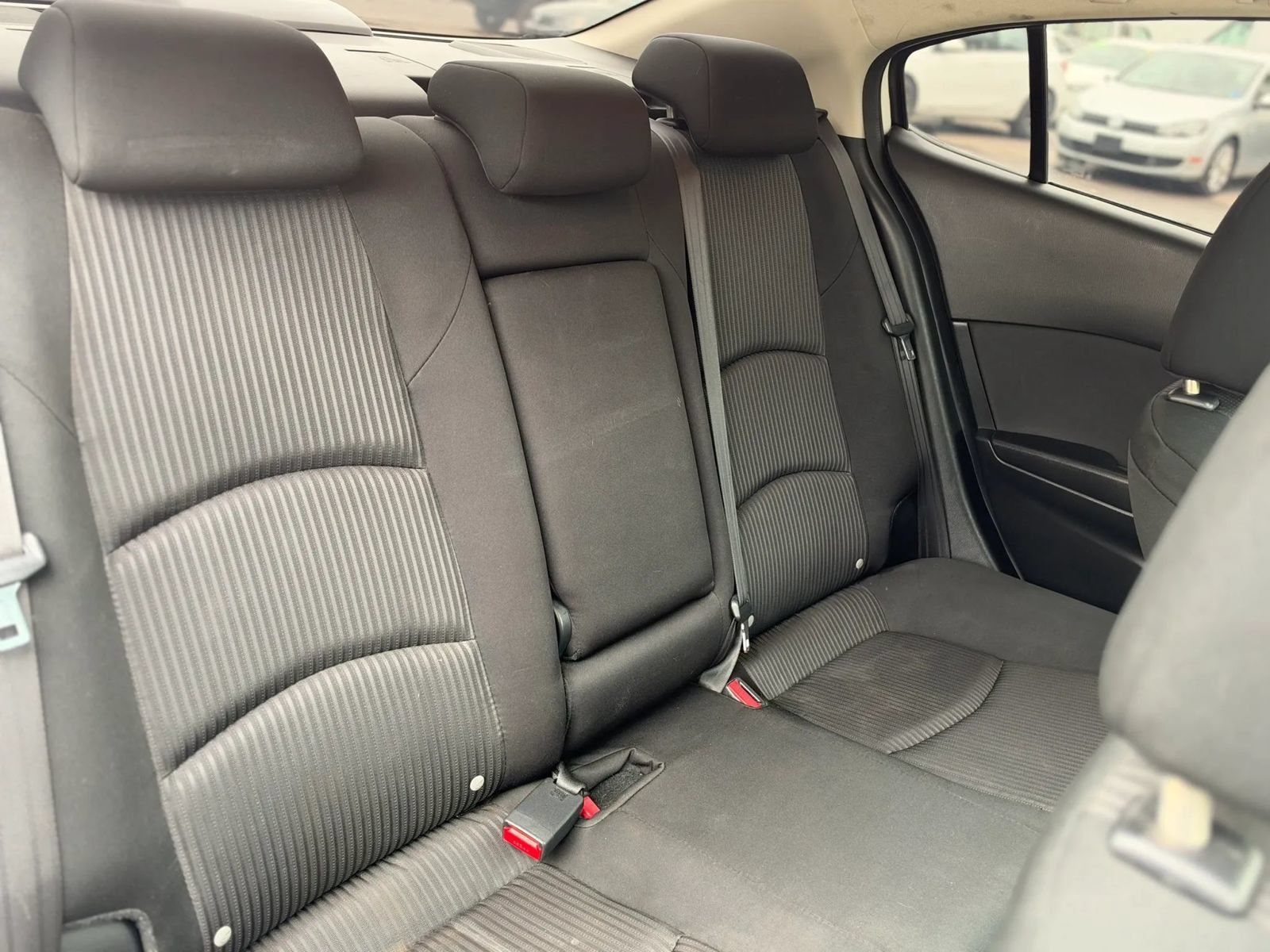 Used 2016 MAZDA MAZDA3 i Touring w/ Popular Equipment Package FWD image 7