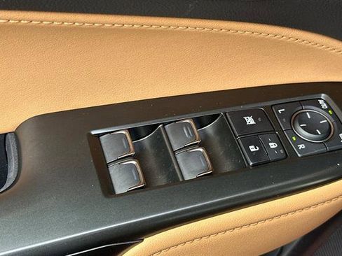 Used 2022 Lexus NX 350h AWD image 13