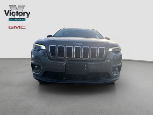 Used 2022 Jeep Cherokee Latitude Lux w/ Mopar Interior Package image 3