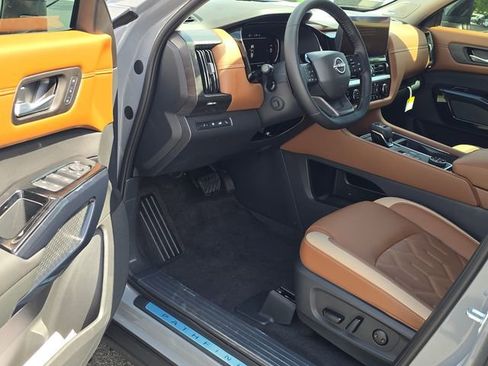 New 2026 Nissan Pathfinder Platinum AWD/4WD image 9
