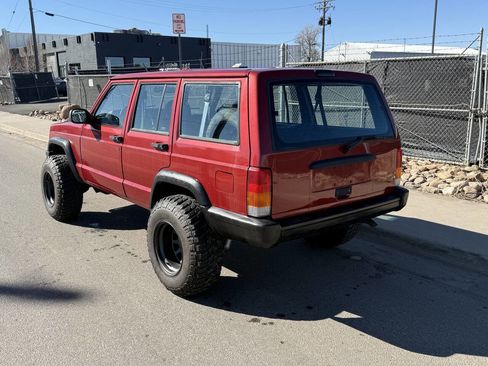 Used 1999 Jeep Cherokee SE image 9