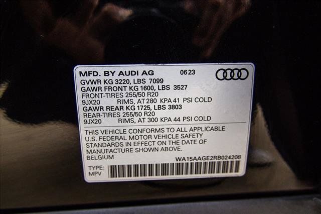 Used 2024 Audi Q8 e-tron Premium Plus AWD/4WD image 29