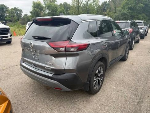 Used 2021 Nissan Rogue SV AWD/4WD image 3