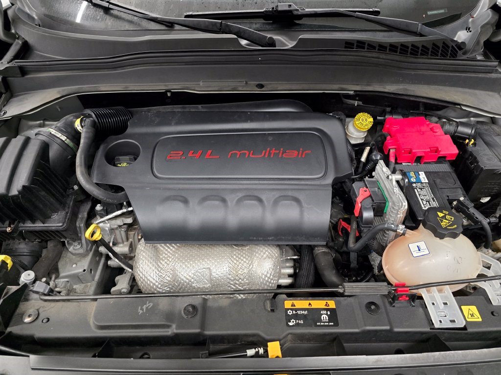 Used 2020 Jeep Renegade Sport w/ Sport Appearance Group FWD image 11