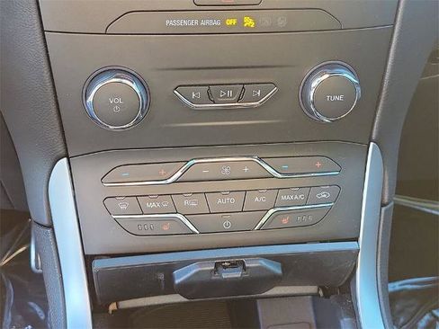 Certified 2020 Ford Edge ST-Line image 30