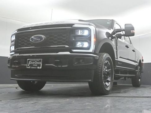 Used 2024 Ford F250 Lariat w/ Sport Appearance Package AWD/4WD image 32