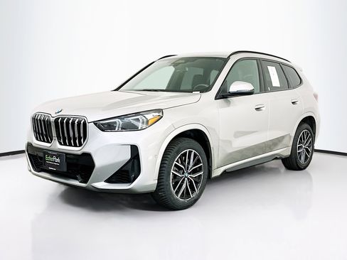Used 2025 BMW X1 xDrive28i image 3