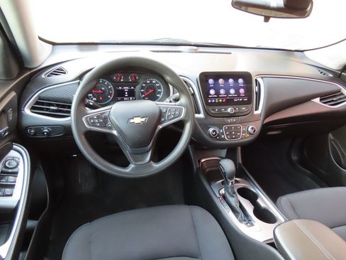 Used 2024 Chevrolet Malibu LT FWD image 4
