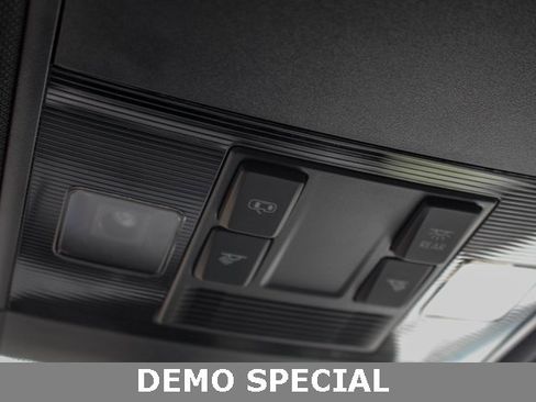 Used 2023 Volkswagen Atlas Cross Sport SE image 24