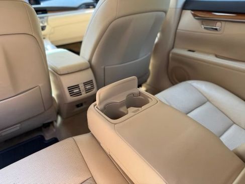 Used 2013 Lexus ES 300h w/ Luxury Pkg FWD image 42