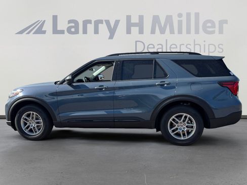 New 2026 Ford Explorer Active w/ Active Comfort Package image 2