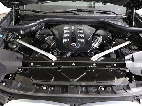 Used 2024 BMW ALPINA XB7 AWD/4WD image 28