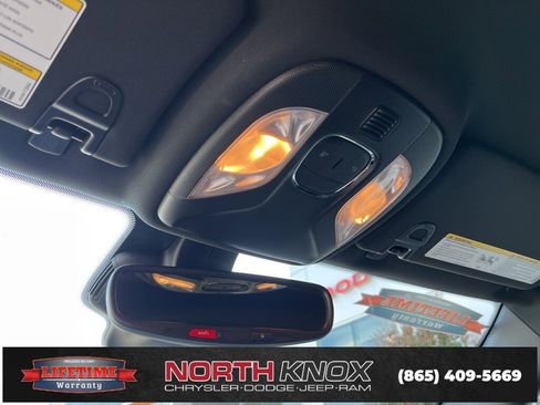 Used 2024 Jeep Compass Trailhawk image 9