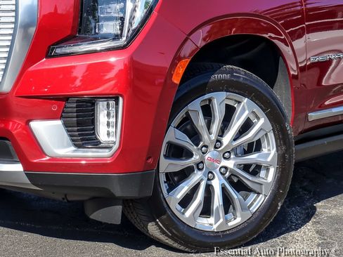 Used 2024 GMC Yukon Denali w/ Denali Reserve Package AWD/4WD image 5