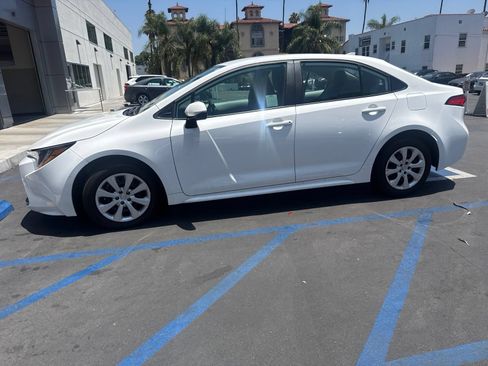 Used 2024 Toyota Corolla LE FWD image 3