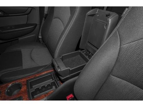 Used 2015 Chevrolet Traverse LT image 13
