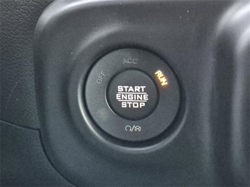 Used 2023 Jeep Gladiator Overland image 30