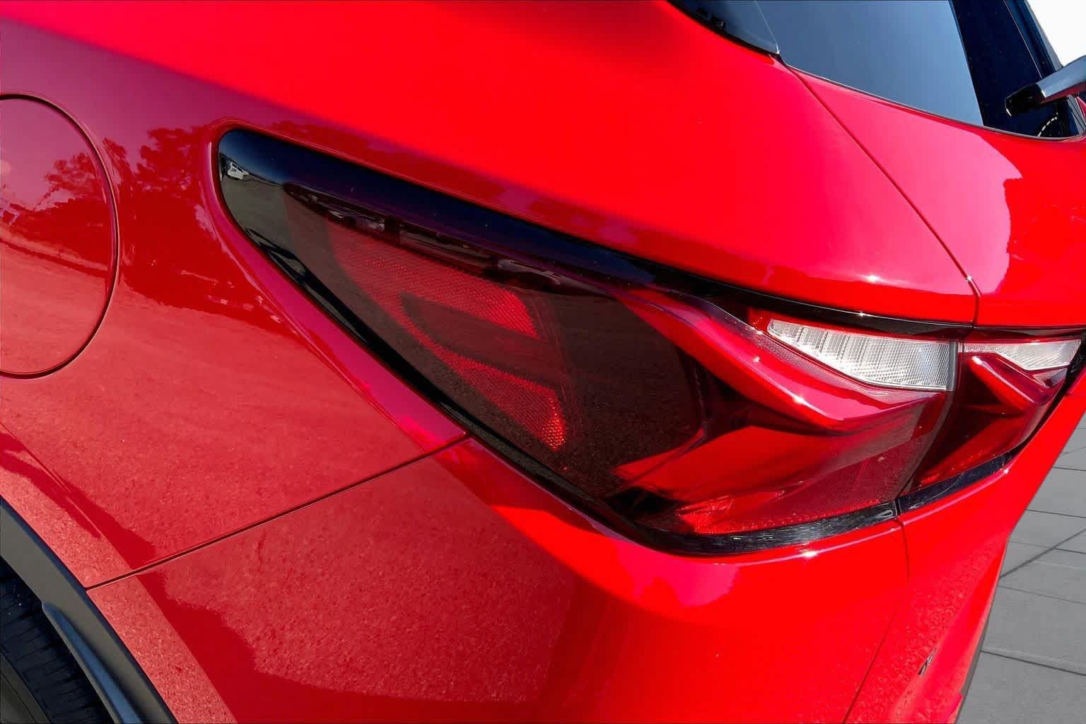 Used 2019 Chevrolet Blazer LT FWD image 29