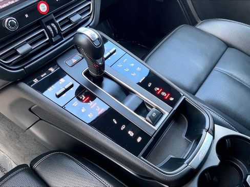 Used 2024 Porsche Macan GTS image 16