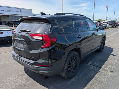 Used 2023 GMC Terrain SLT w/ Elevation Edition AWD/4WD image 8