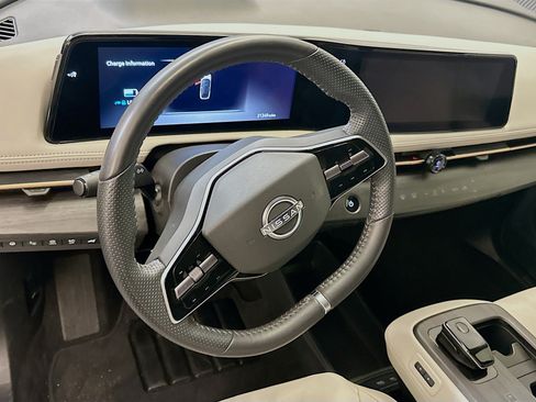 Used 2023 Nissan Ariya AWD image 18