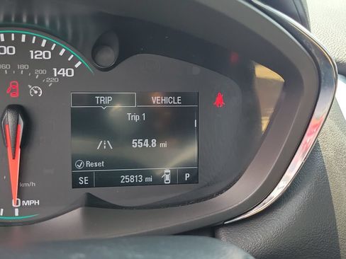 Used 2022 Chevrolet Trax LT w/ LT Convenience Package FWD image 14