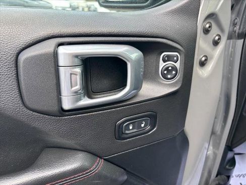 Used 2020 Jeep Gladiator Rubicon AWD/4WD image 17