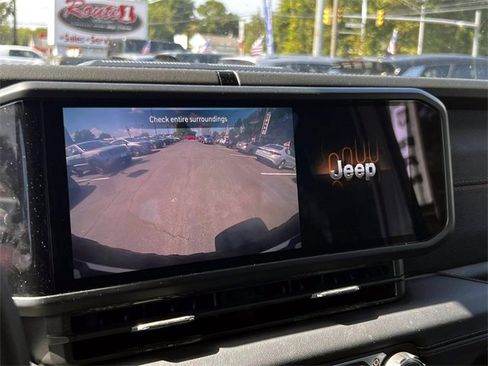 Certified 2024 Jeep Wrangler Unlimited Rubicon image 17