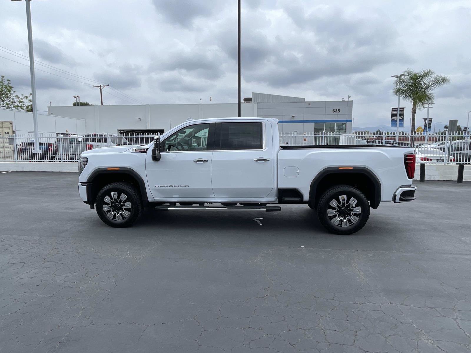 New 2026 GMC Sierra 2500 Denali w/ Max Trailering Package AWD/4WD image 8