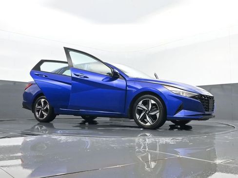 Used 2023 Hyundai Elantra SEL w/ Convenience Package FWD image 31