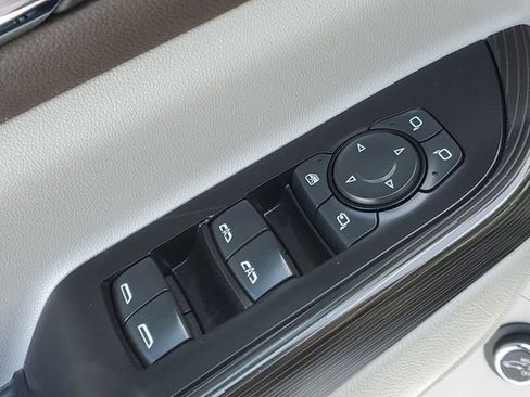 Used 2021 GMC Acadia SLT w/ Premium Package image 27