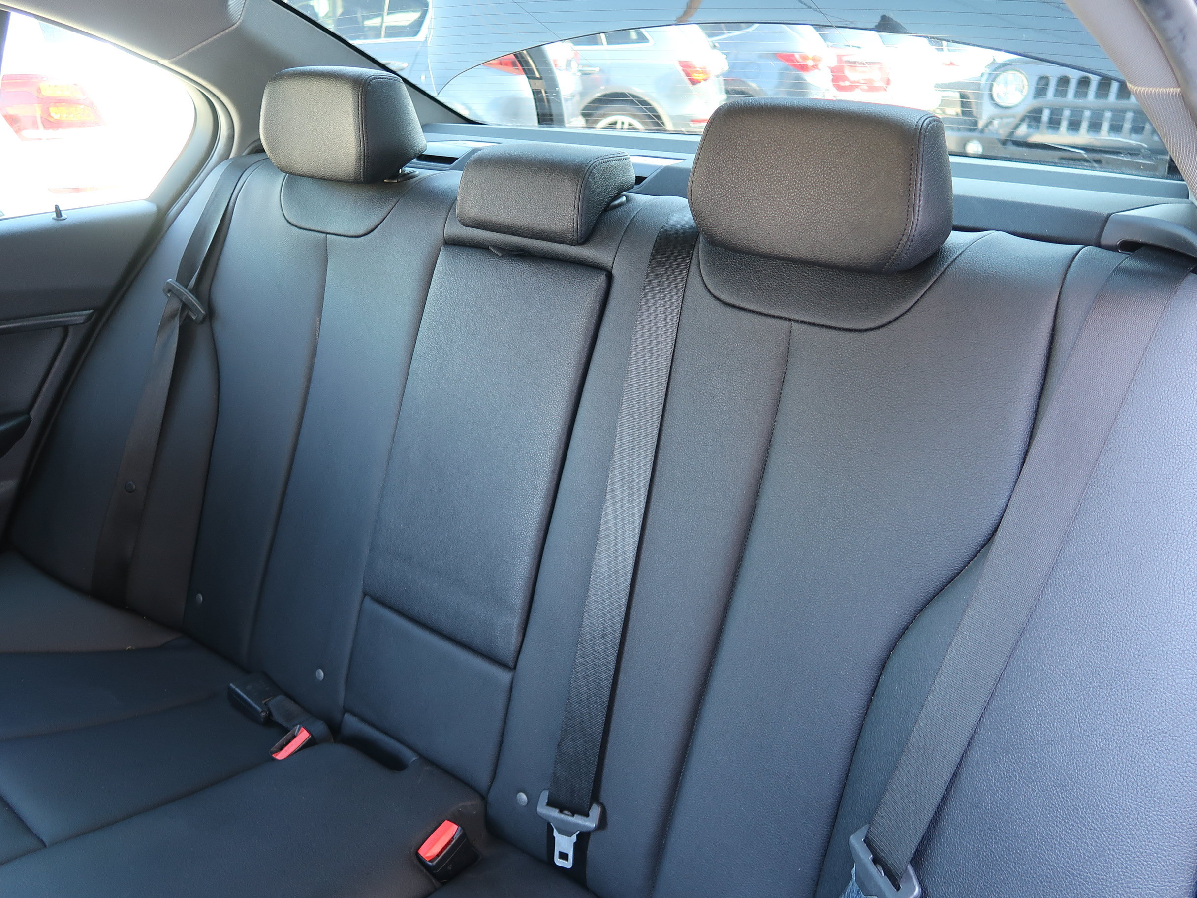 Used 2017 BMW 320i Sedan RWD image 24