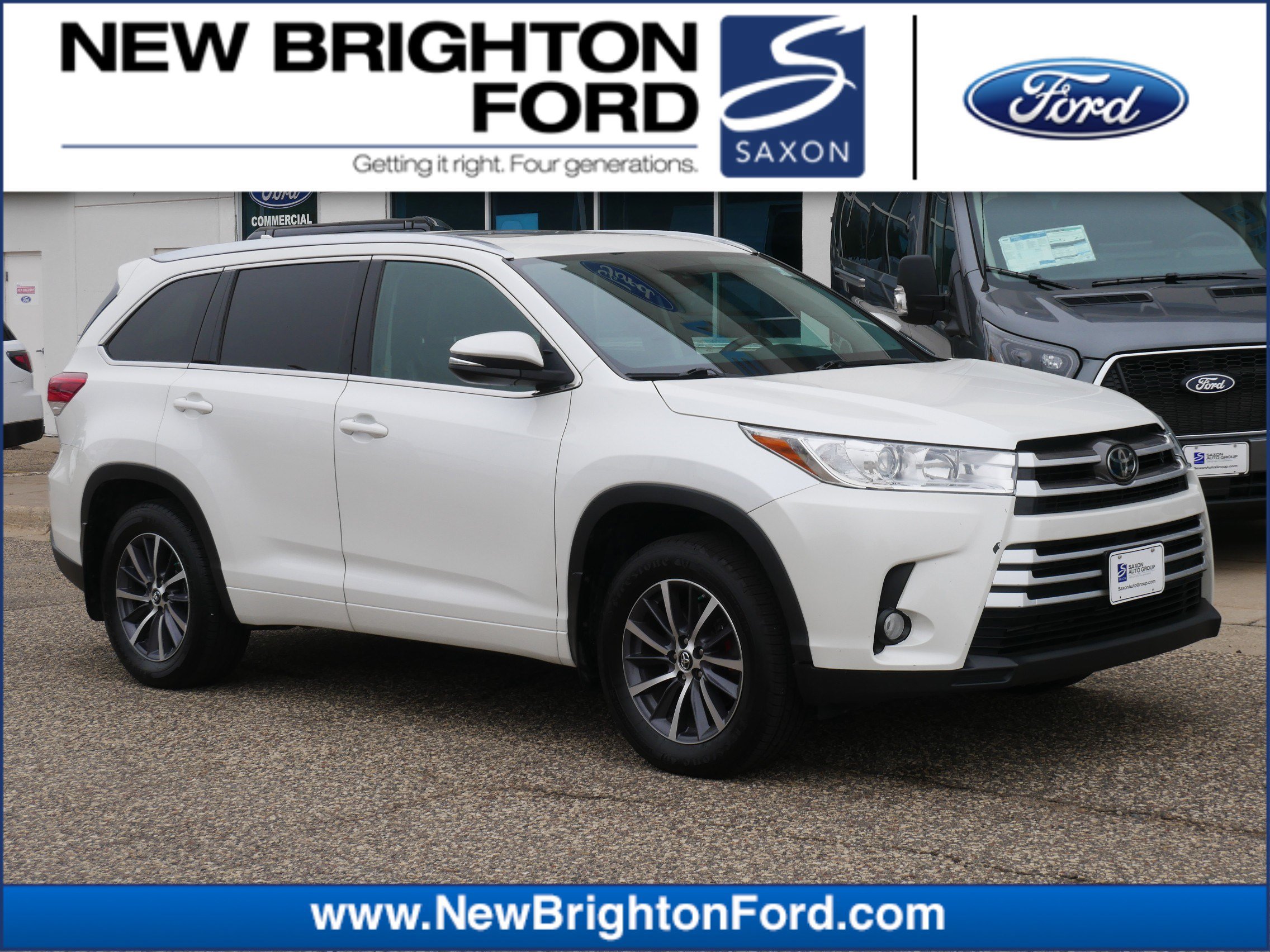 Used 2018 Toyota Highlander XLE w/ Carpet Mat Package (TMS) AWD/4WD image 1