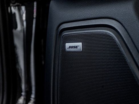 Certified 2025 Porsche Macan image 29