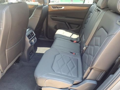 New 2026 Volkswagen Atlas SE FWD image 12