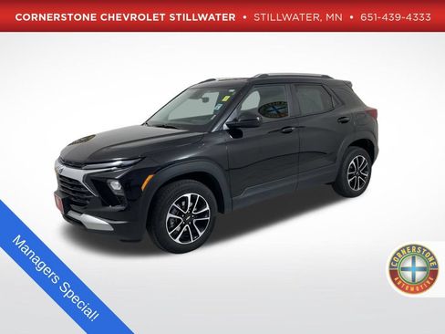 Used 2025 Chevrolet TrailBlazer LT AWD/4WD image 1